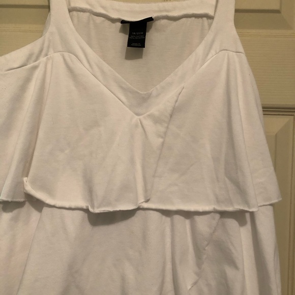 Two piece sweater and tank top - Picture 6 of 10